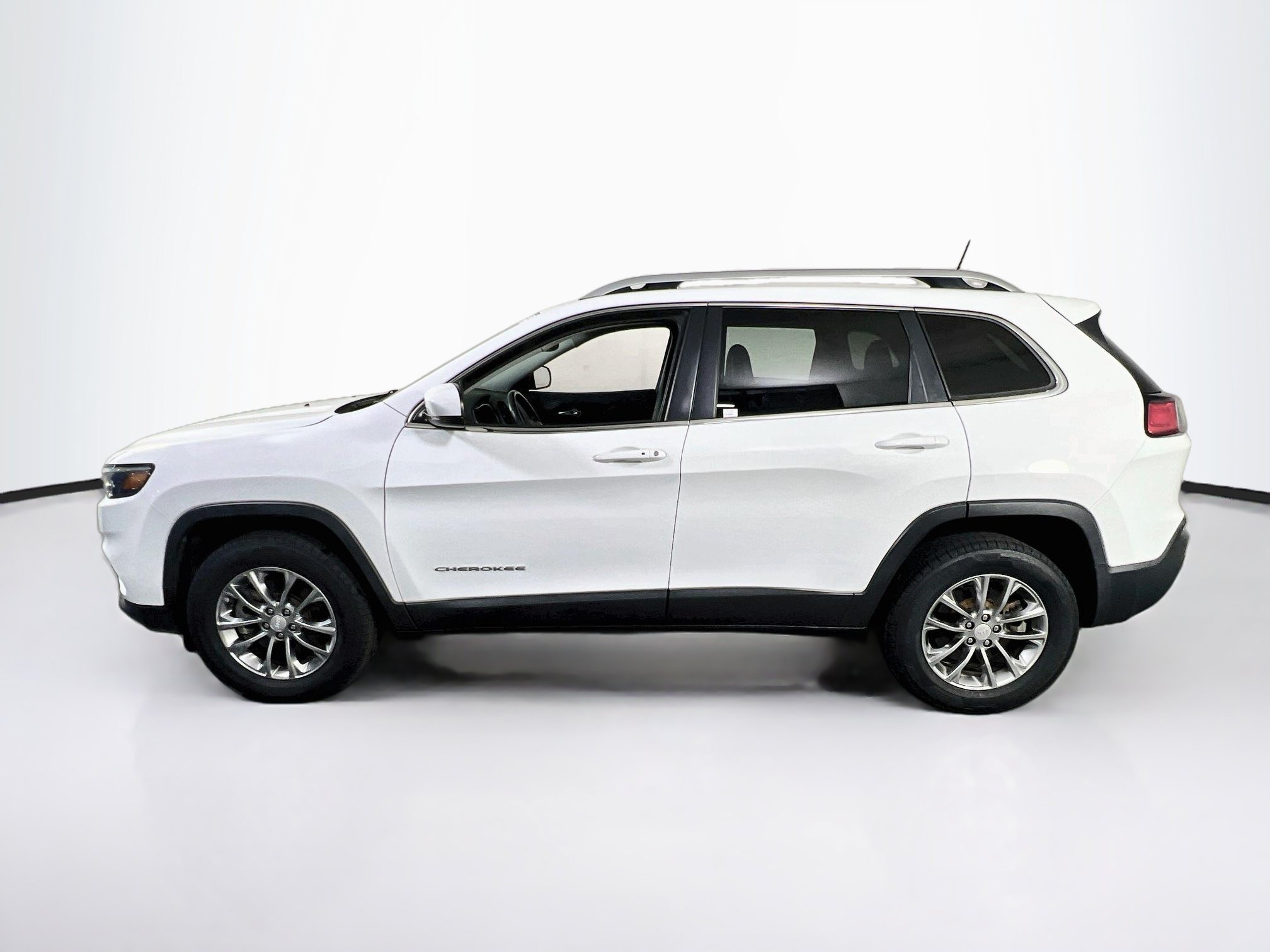 Used 2021 Jeep Cherokee Latitude Lux w/ Comfort/Convenience Group AWD/4WD image 8