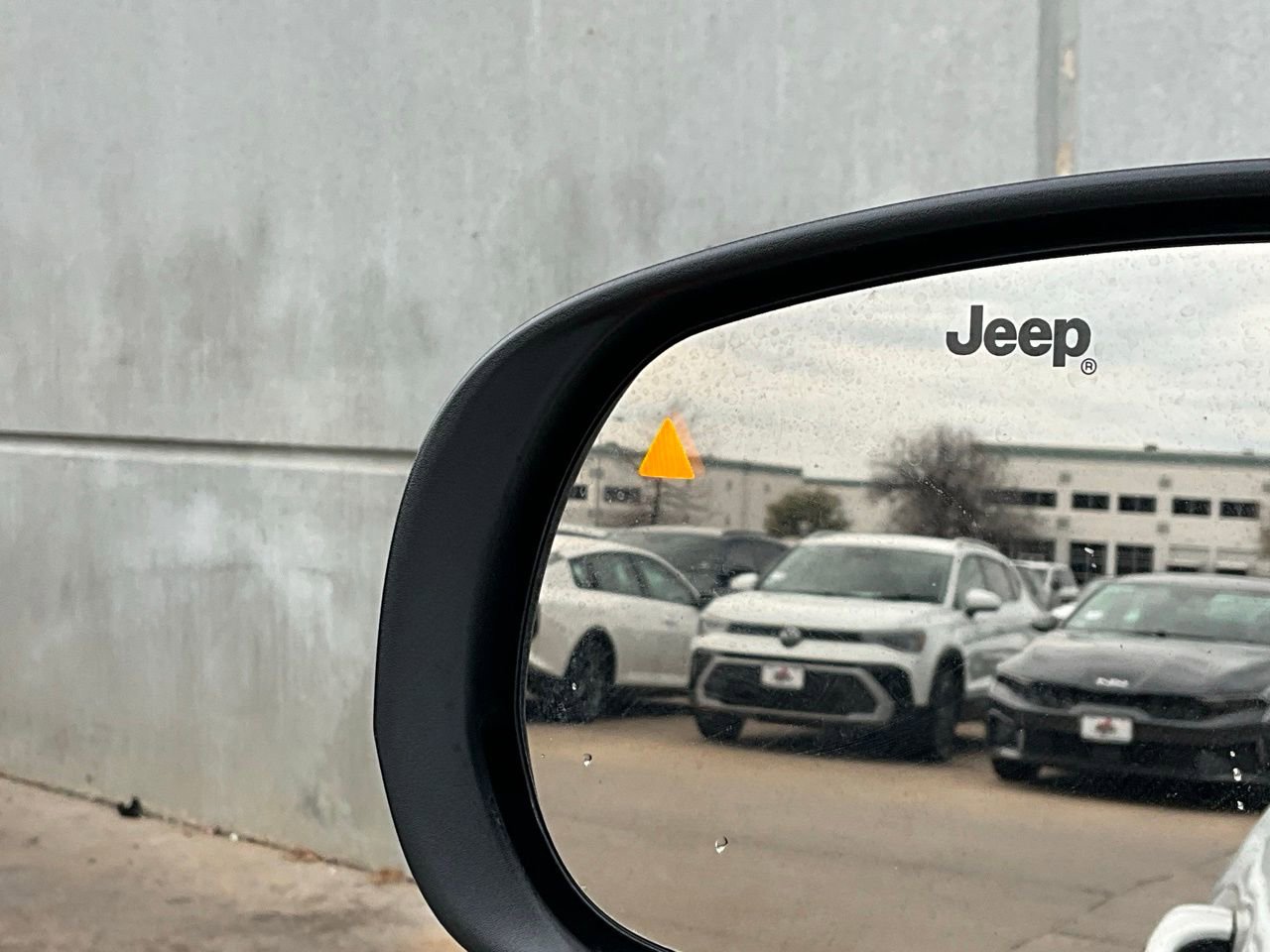 Used 2025 Jeep Compass Latitude AWD/4WD image 19