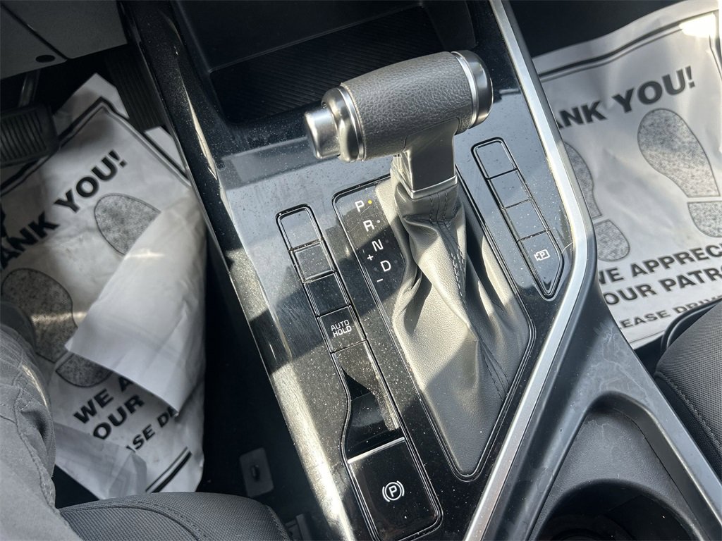 Used 2024 Kia Niro LX image 25