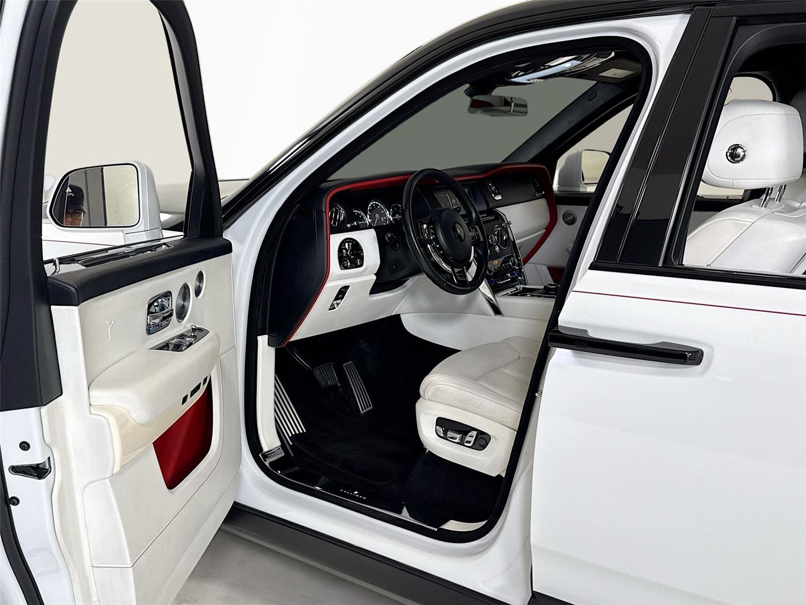 Used 2021 Rolls-Royce Cullinan AWD/4WD image 12