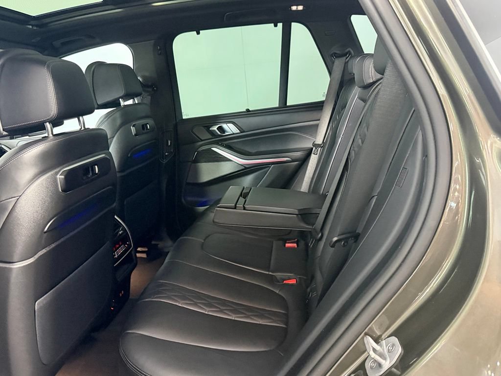 Used 2025 BMW X5 M60i AWD/4WD image 28