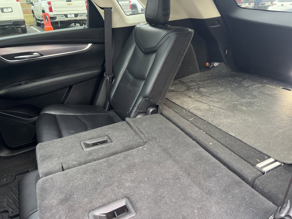 Used 2017 Cadillac XT5 Luxury w/ Driver Awareness Package image 8