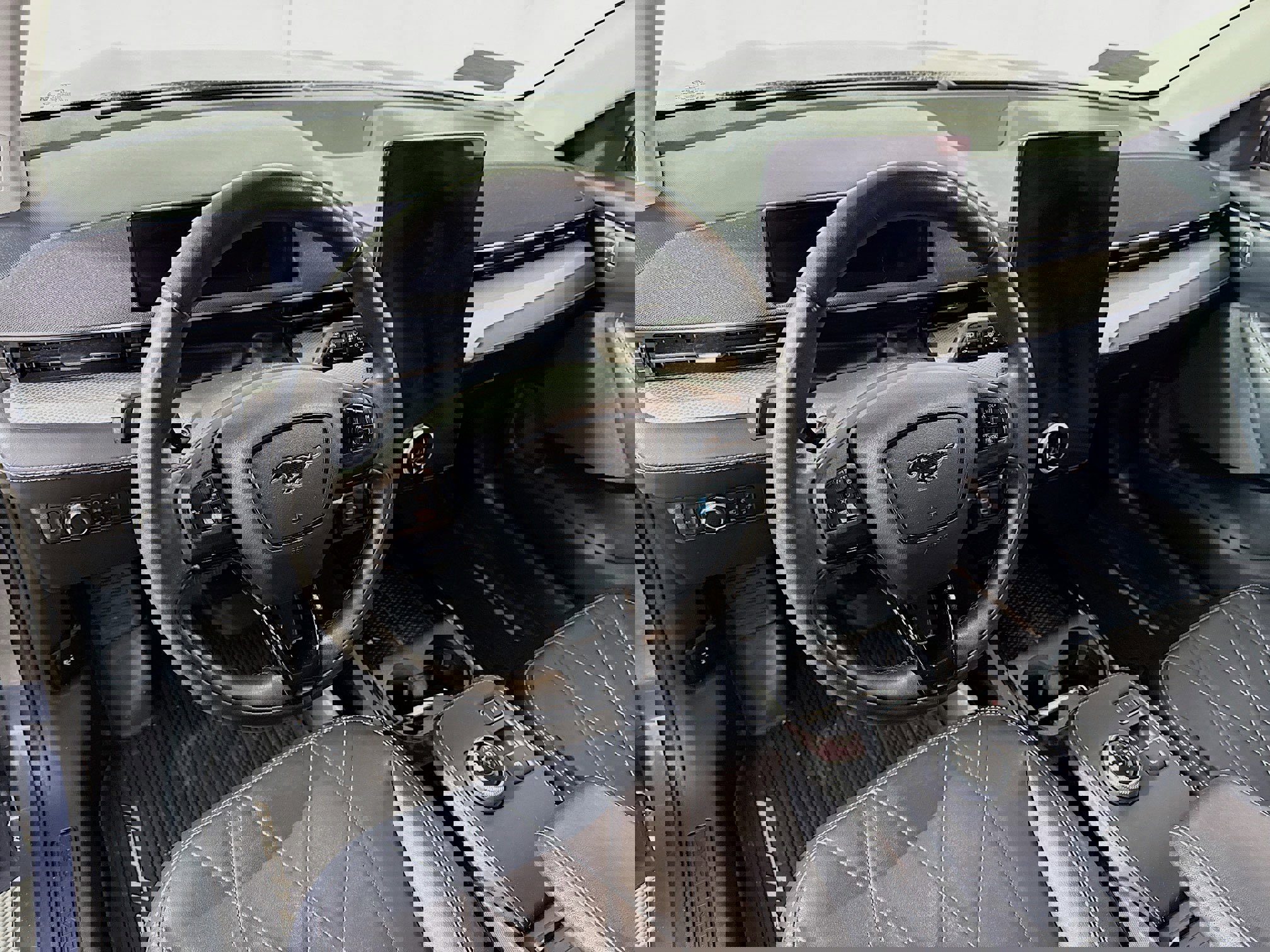 Used 2021 Ford Mustang Mach-E Select w/ Comfort/Appearance Package image 12