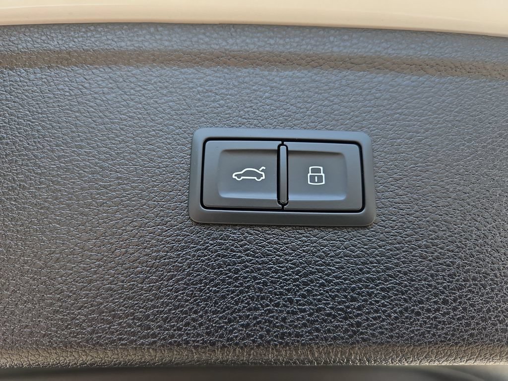 Certified 2024 Audi Q5 2.0T Premium AWD/4WD image 24