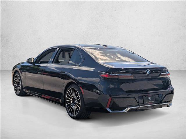 New 2026 BMW 750e xDrive image 8