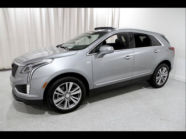 Used 2026 Cadillac XT5 Premium Luxury w/ Driver Assist Package FWD image 3