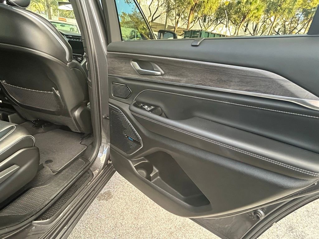 Certified 2021 Jeep Grand Cherokee L Overland w/ Luxury Tech Group IV image 37