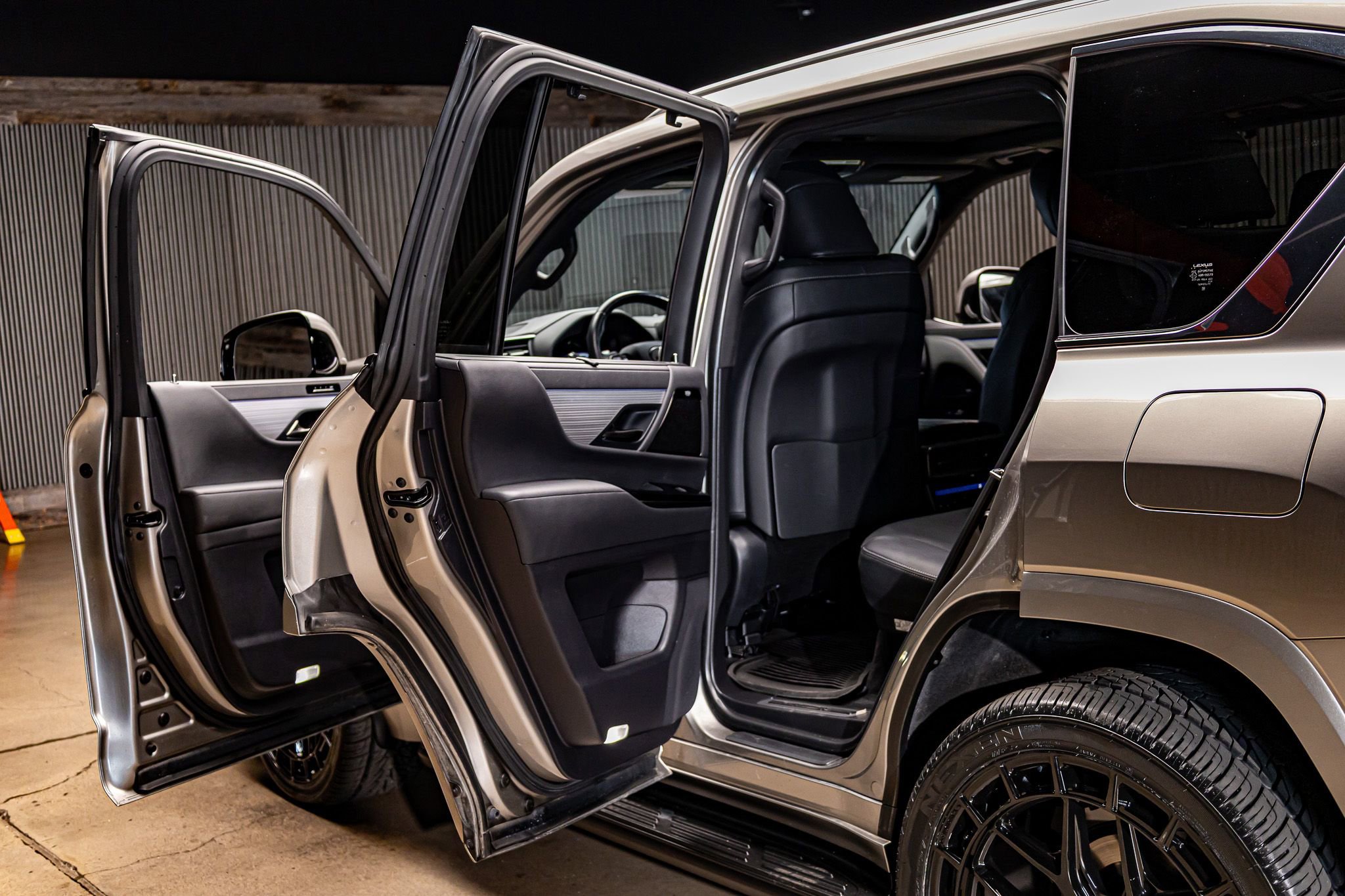 Used 2022 Lexus LX 600 F Sport w/ Accessory Package (Z1) image 30