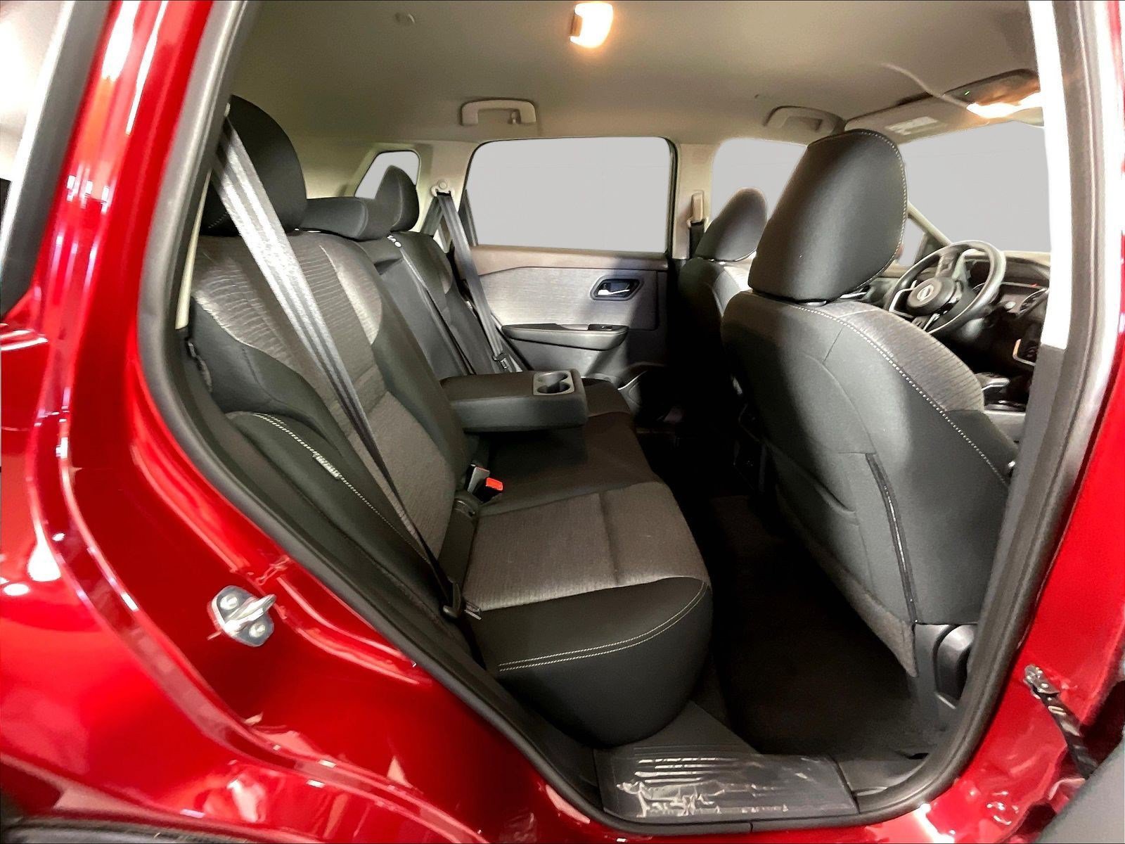 Used 2023 Nissan Rogue SV AWD/4WD image 24