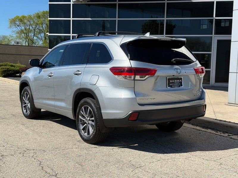 Used 2018 Toyota Highlander XLE AWD/4WD image 5