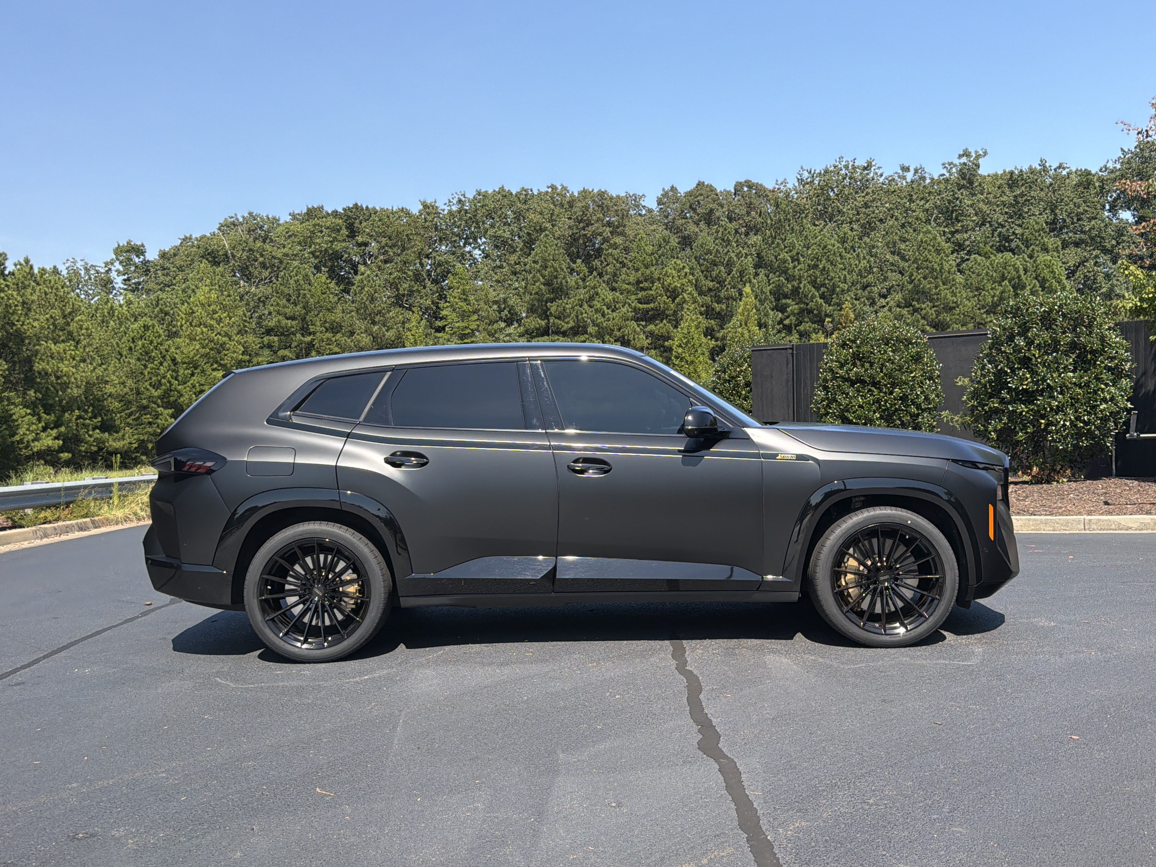Used 2023 BMW XM AWD/4WD image 5