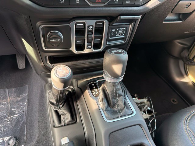 New 2026 Jeep Wrangler Unlimited Sahara AWD/4WD image 18