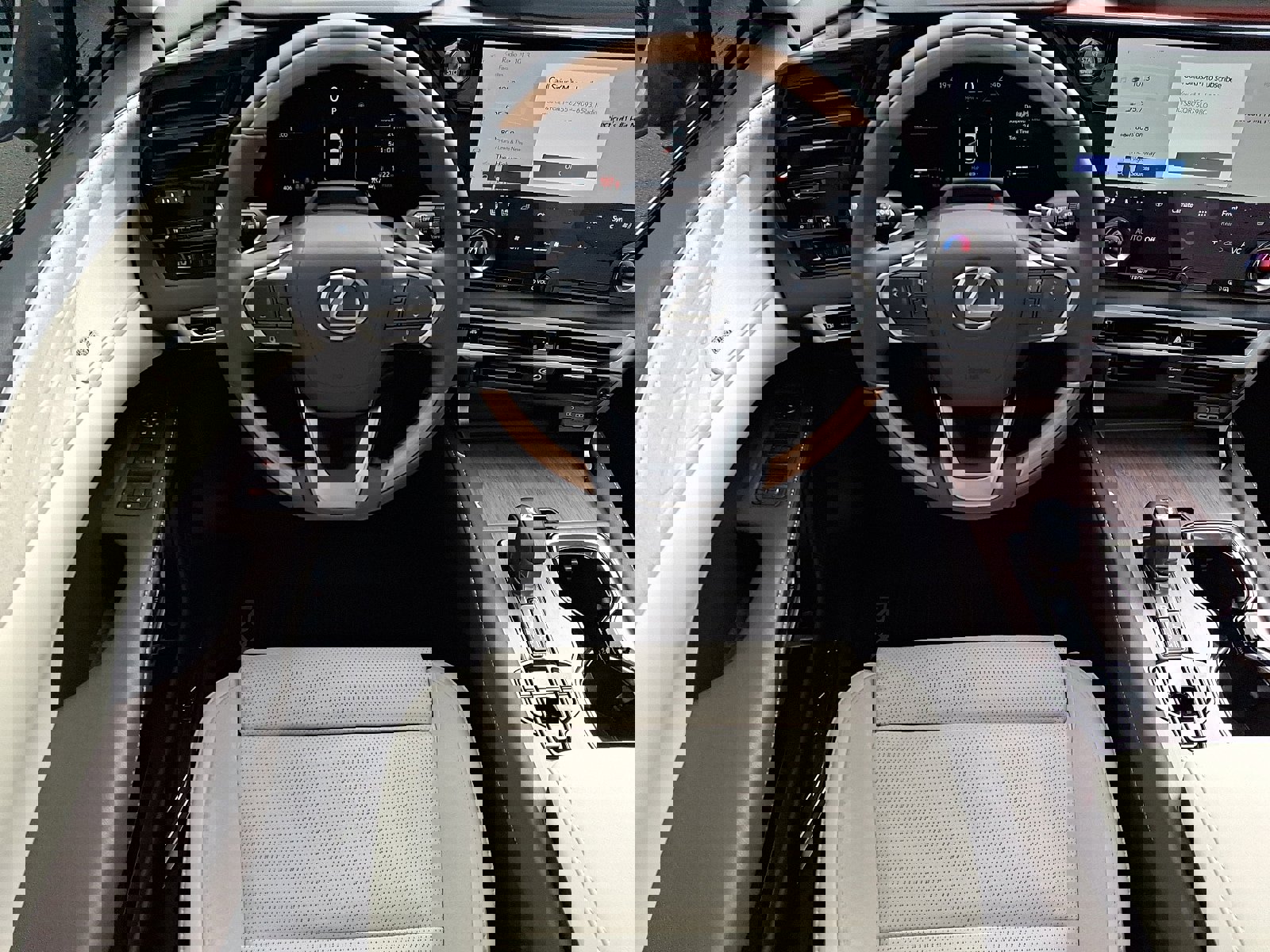 Used 2025 Lexus RX 350 AWD w/ Convenience Package image 12