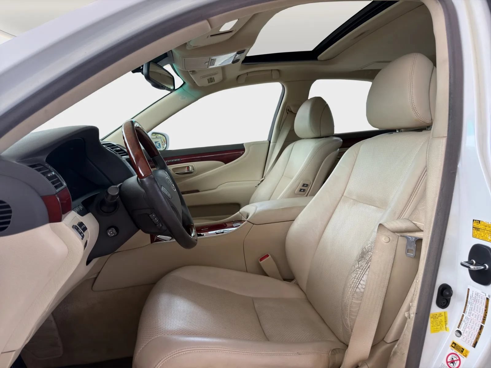 Used 2012 Lexus LS 460 w/ Comfort Pkg RWD image 8