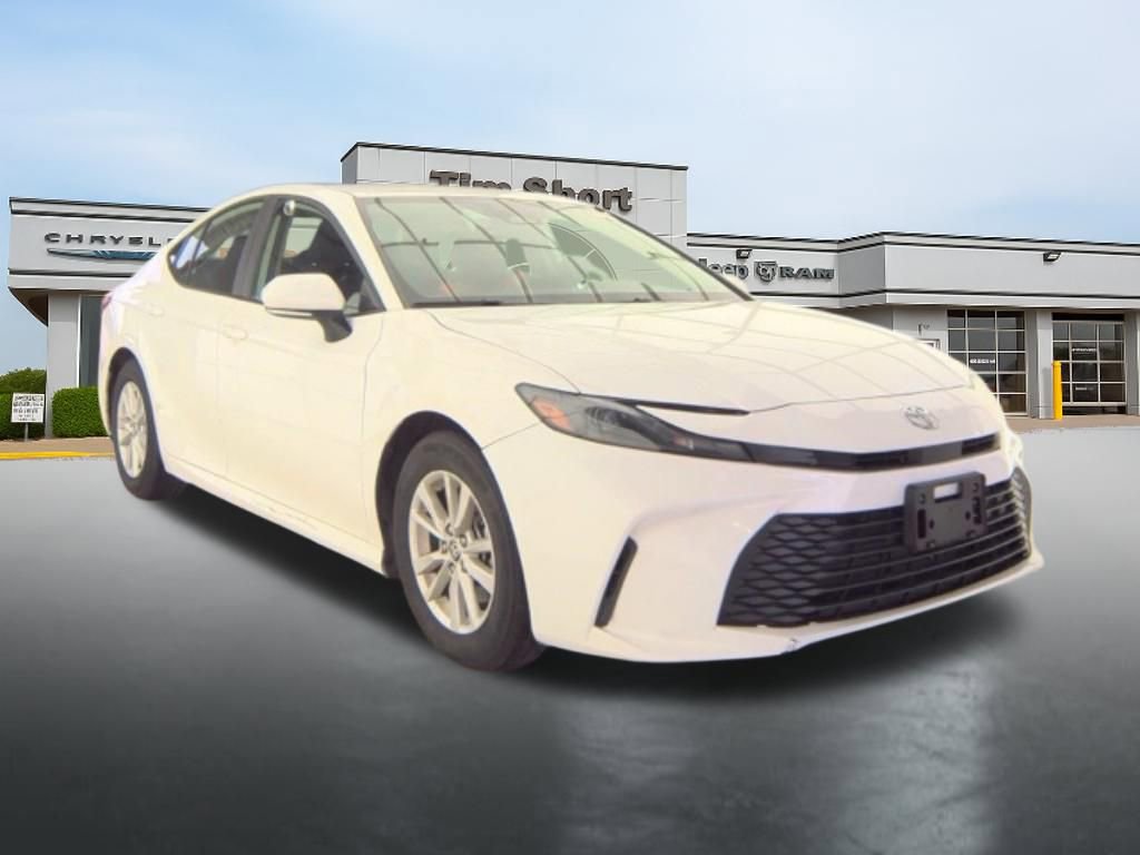 Used 2025 Toyota Camry LE FWD image 3