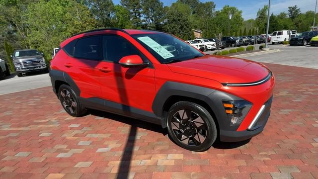 Used 2024 Hyundai Kona SEL FWD image 3