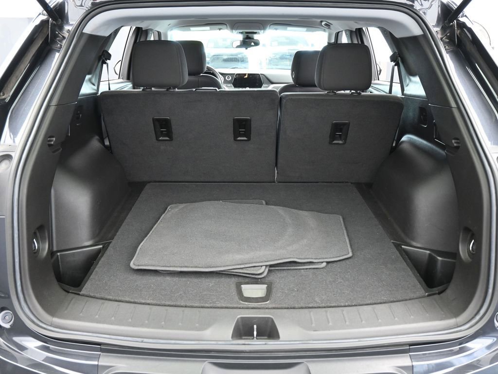 Used 2022 Chevrolet Blazer LT image 32