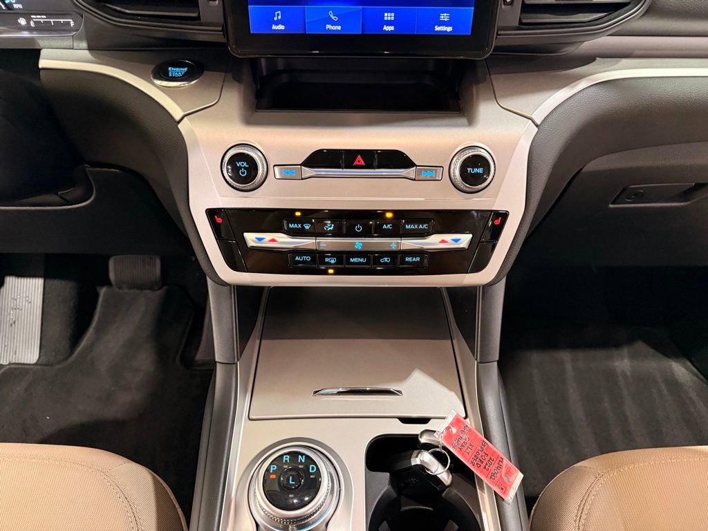 Used 2022 Ford Explorer XLT AWD/4WD image 23