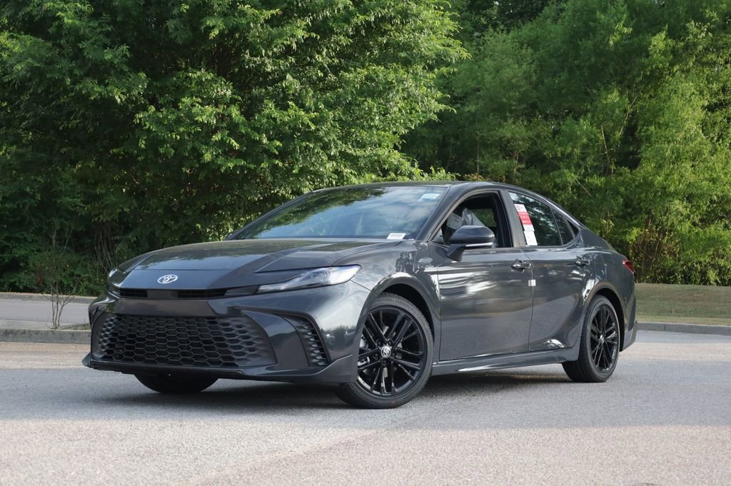 New 2026 Toyota Camry SE FWD image 1
