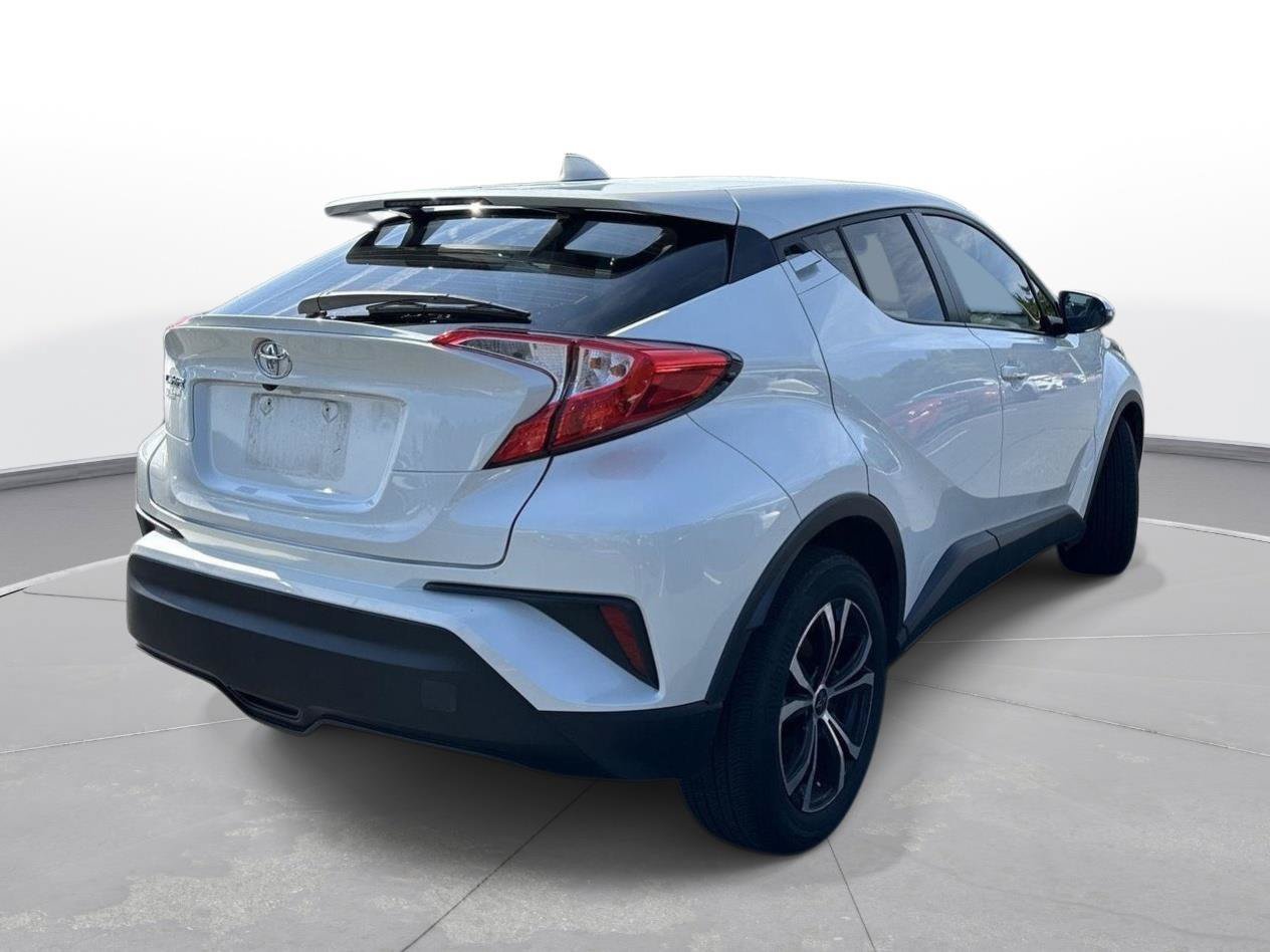 Used 2021 Toyota C-HR LE FWD image 6