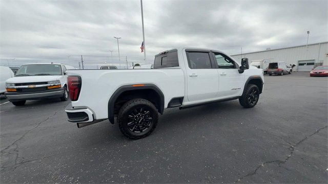Used 2024 GMC Sierra 2500 AT4 w/ AT4 Premium Plus Package image 8