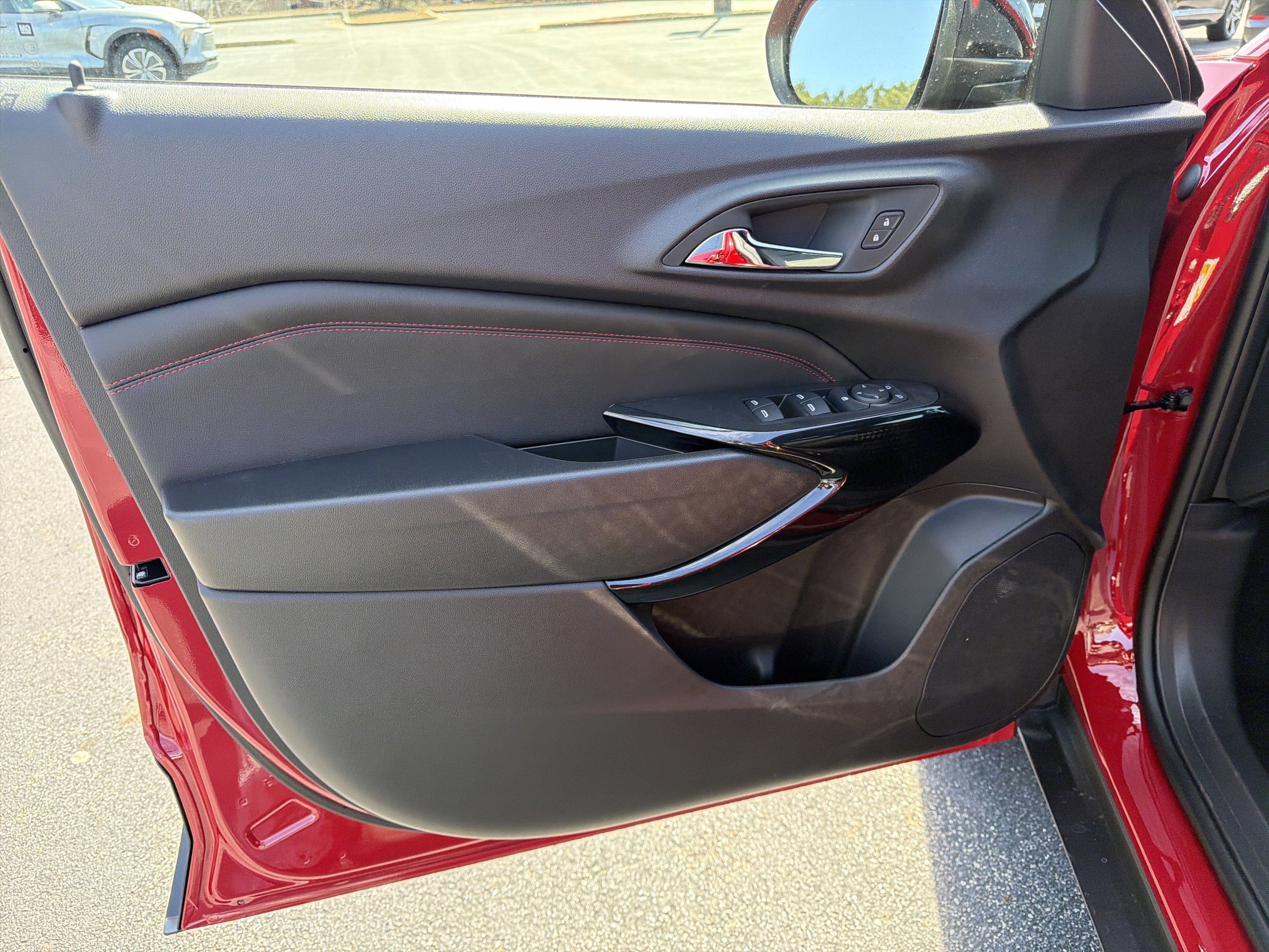 New 2026 Chevrolet Trax RS image 10