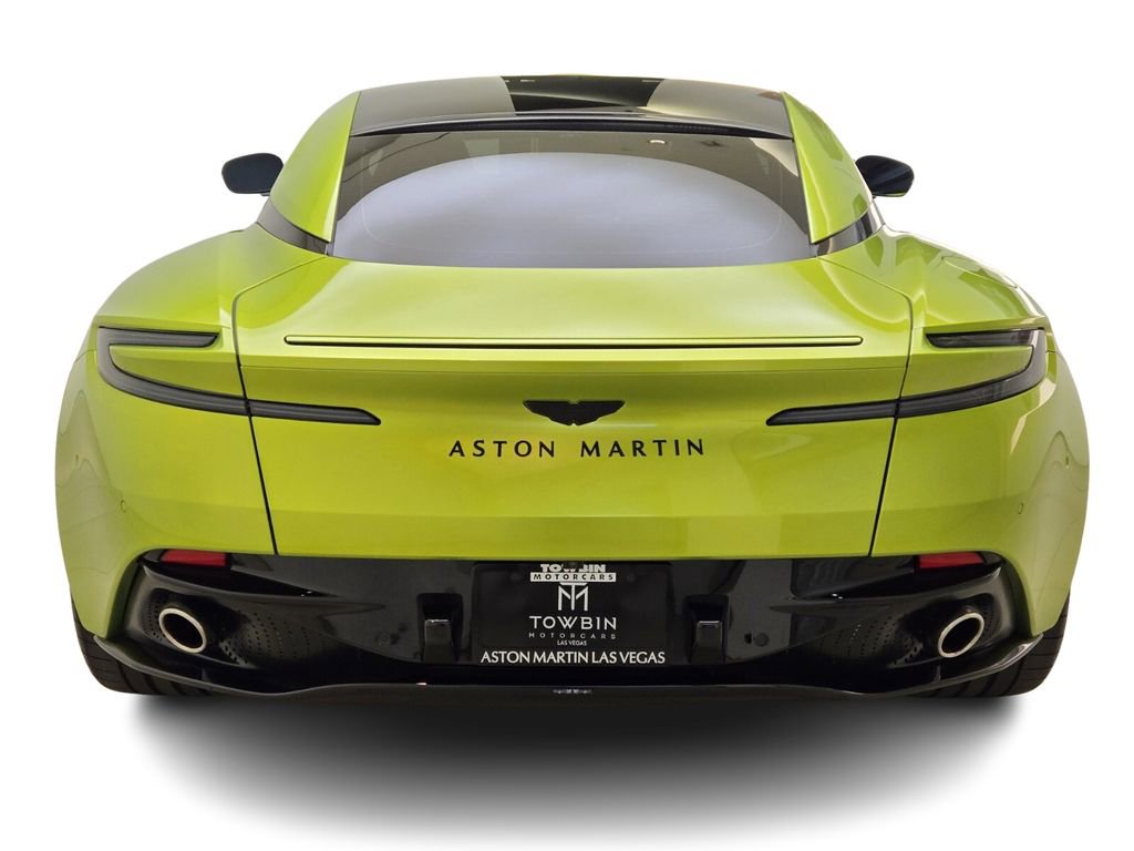 Used 2024 Aston Martin DB12 Coupe RWD image 10
