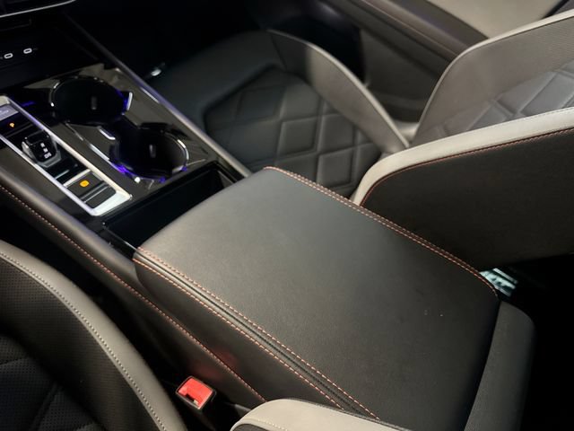 Certified 2025 Volkswagen Atlas Peak Edition SE AWD/4WD image 24