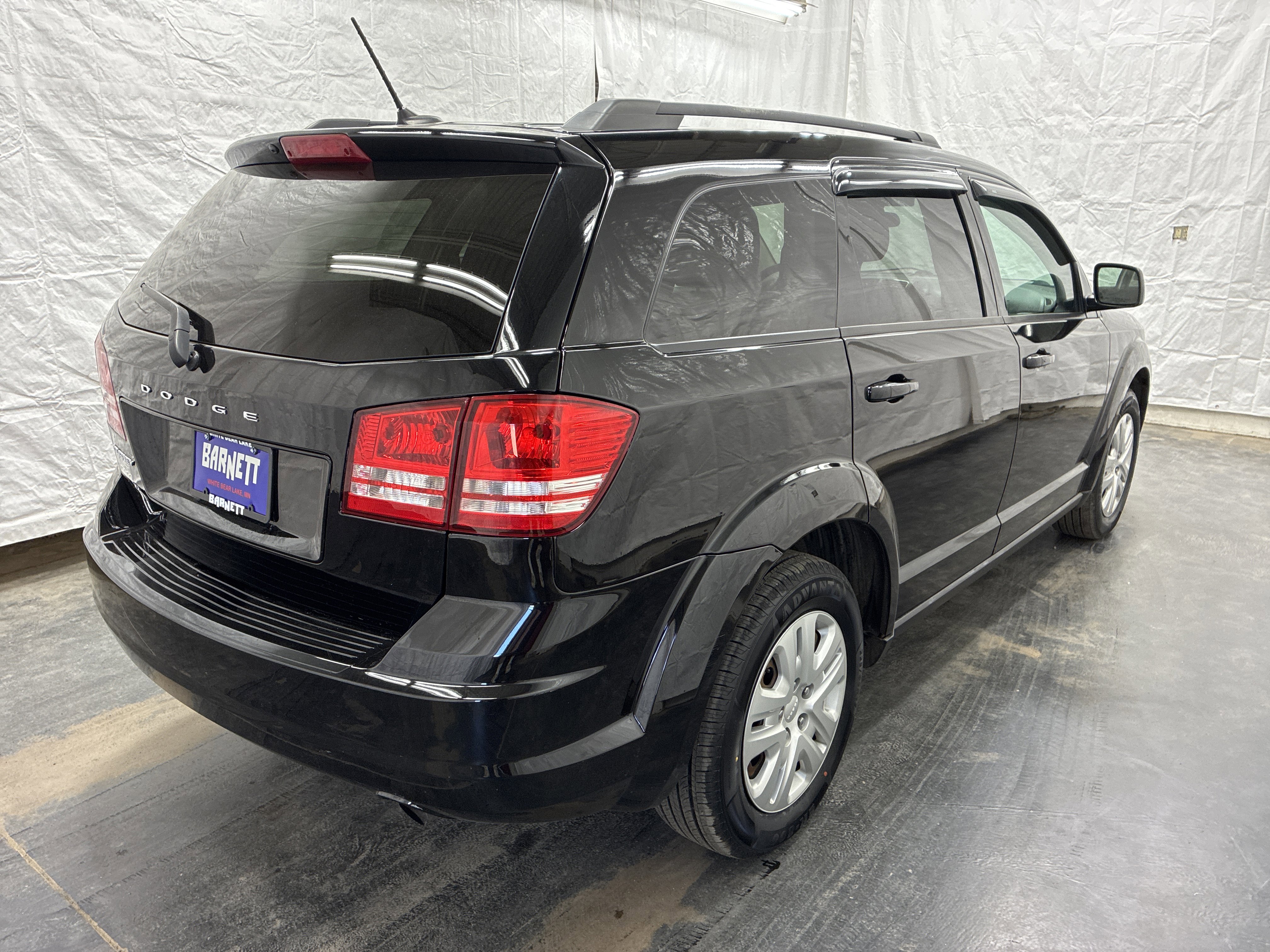 Used 2017 Dodge Journey SE FWD image 4