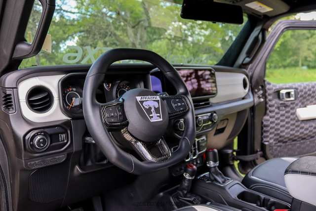 Used 2025 Jeep Gladiator Sport AWD/4WD image 25