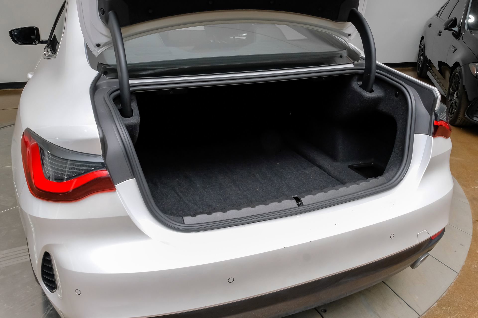 Used 2025 BMW 430i Coupe w/ Premium Package RWD image 49
