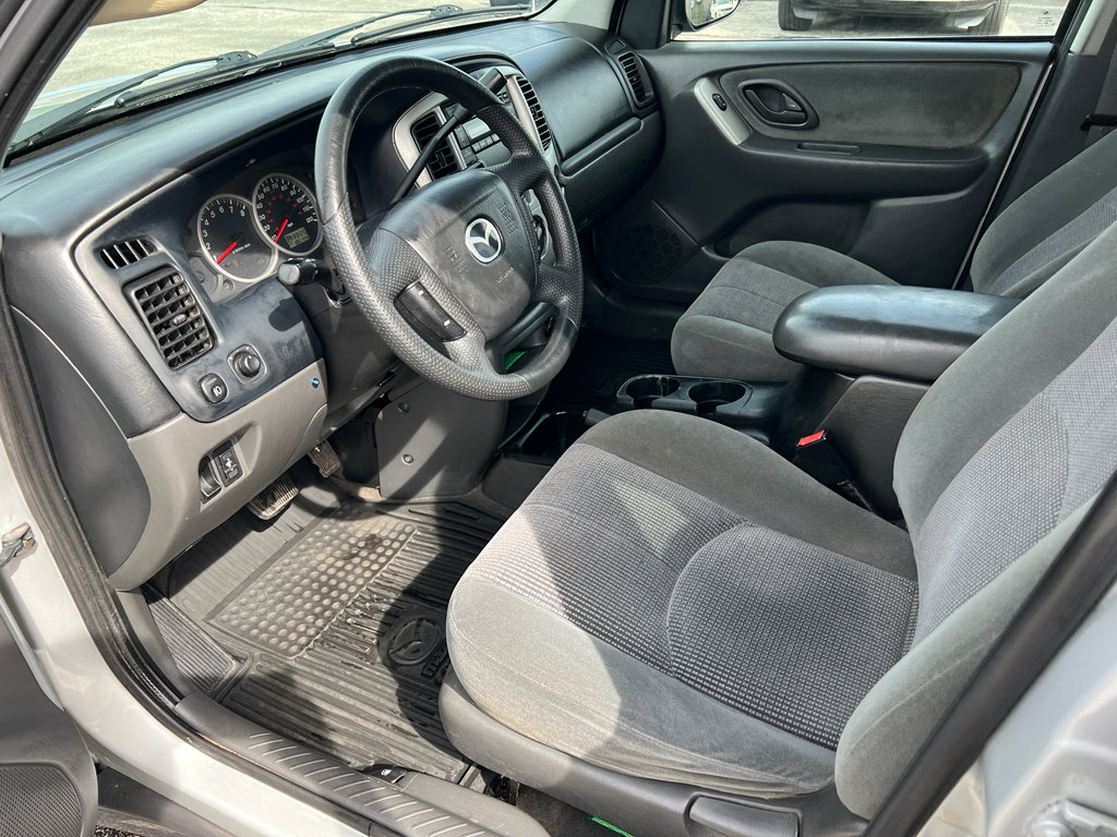 Used 2004 MAZDA Tribute LX image 11
