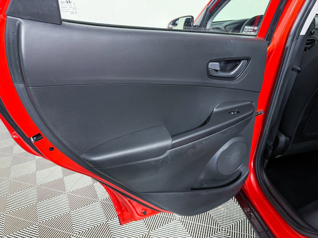 Used 2020 Hyundai Kona SE image 39