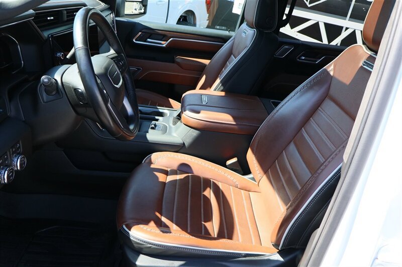 Used 2025 GMC Sierra 3500 Denali Ultimate AWD/4WD image 14