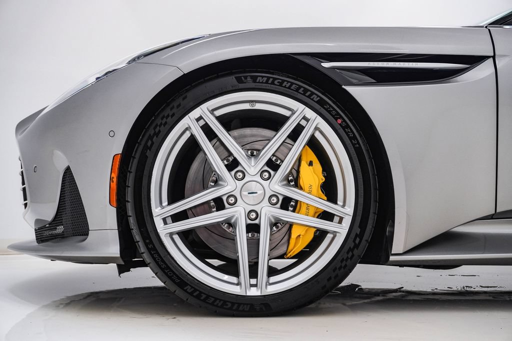 Used 2025 Aston Martin DB12 Coupe RWD image 15