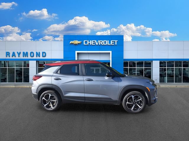 Certified 2022 Chevrolet TrailBlazer RS w/ Technology Package AWD/4WD image 2