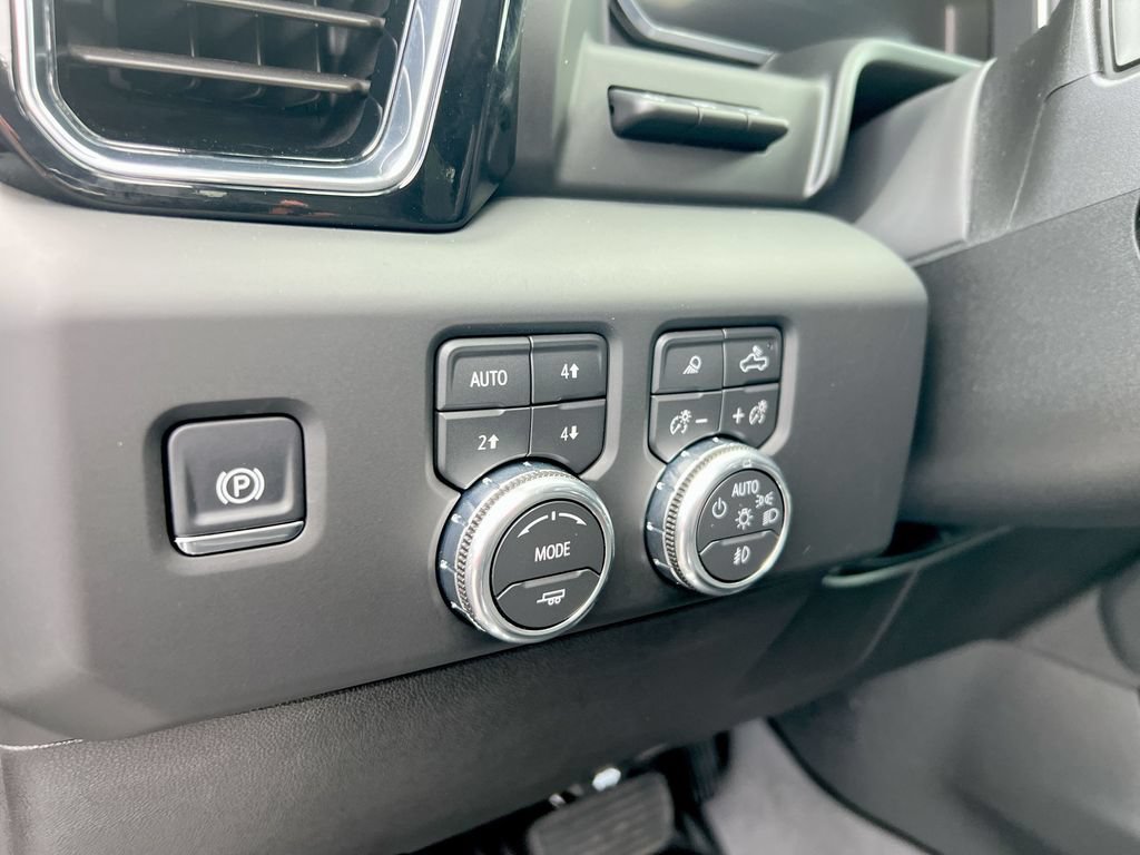 Used 2026 GMC Sierra 1500 Denali w/ Technology Package AWD/4WD image 16