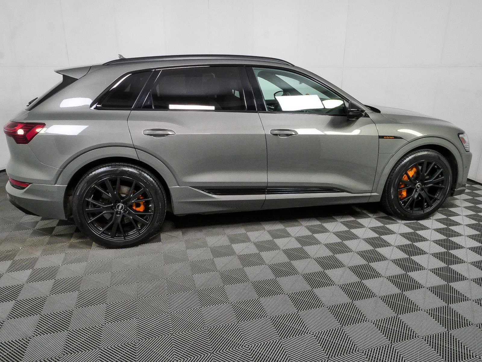 Used 2023 Audi e-tron Chronos w/ Chronos Package AWD/4WD image 2
