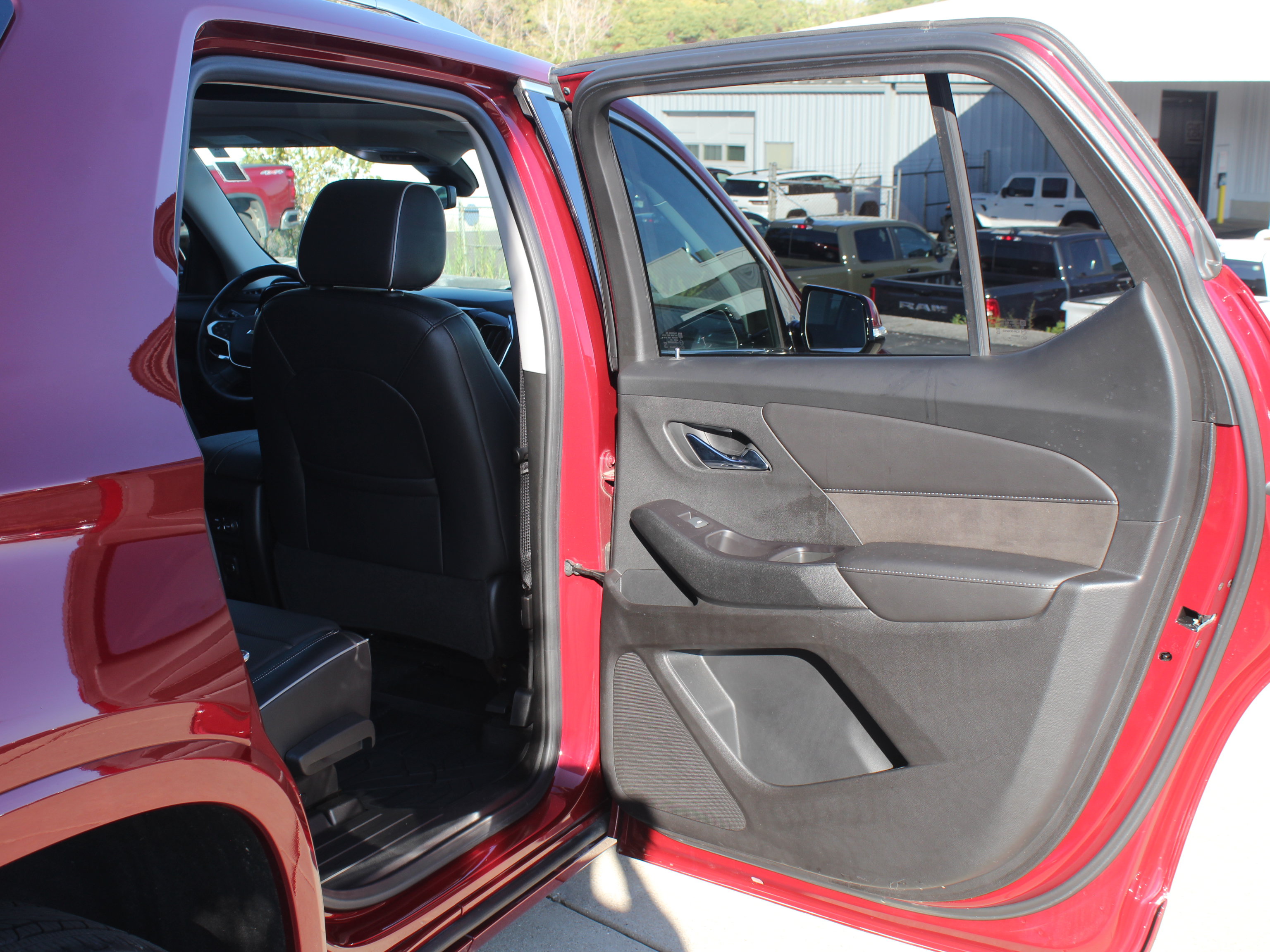 Used 2020 Chevrolet Traverse High Country FWD image 25