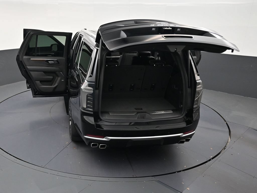 Used 2025 Chevrolet Tahoe High Country RWD image 34