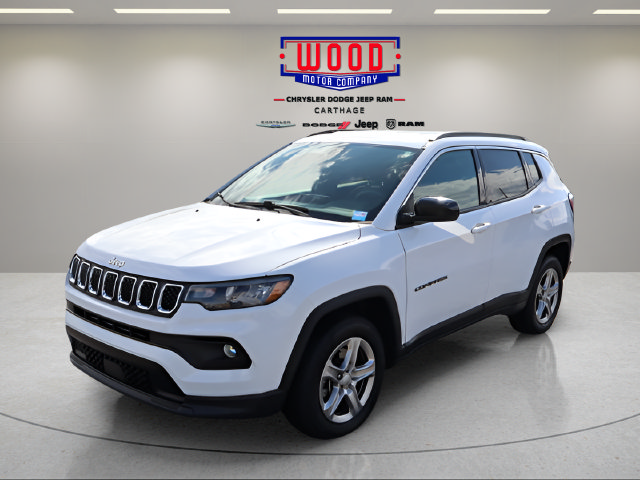 Used 2024 Jeep Compass Latitude AWD/4WD image 3