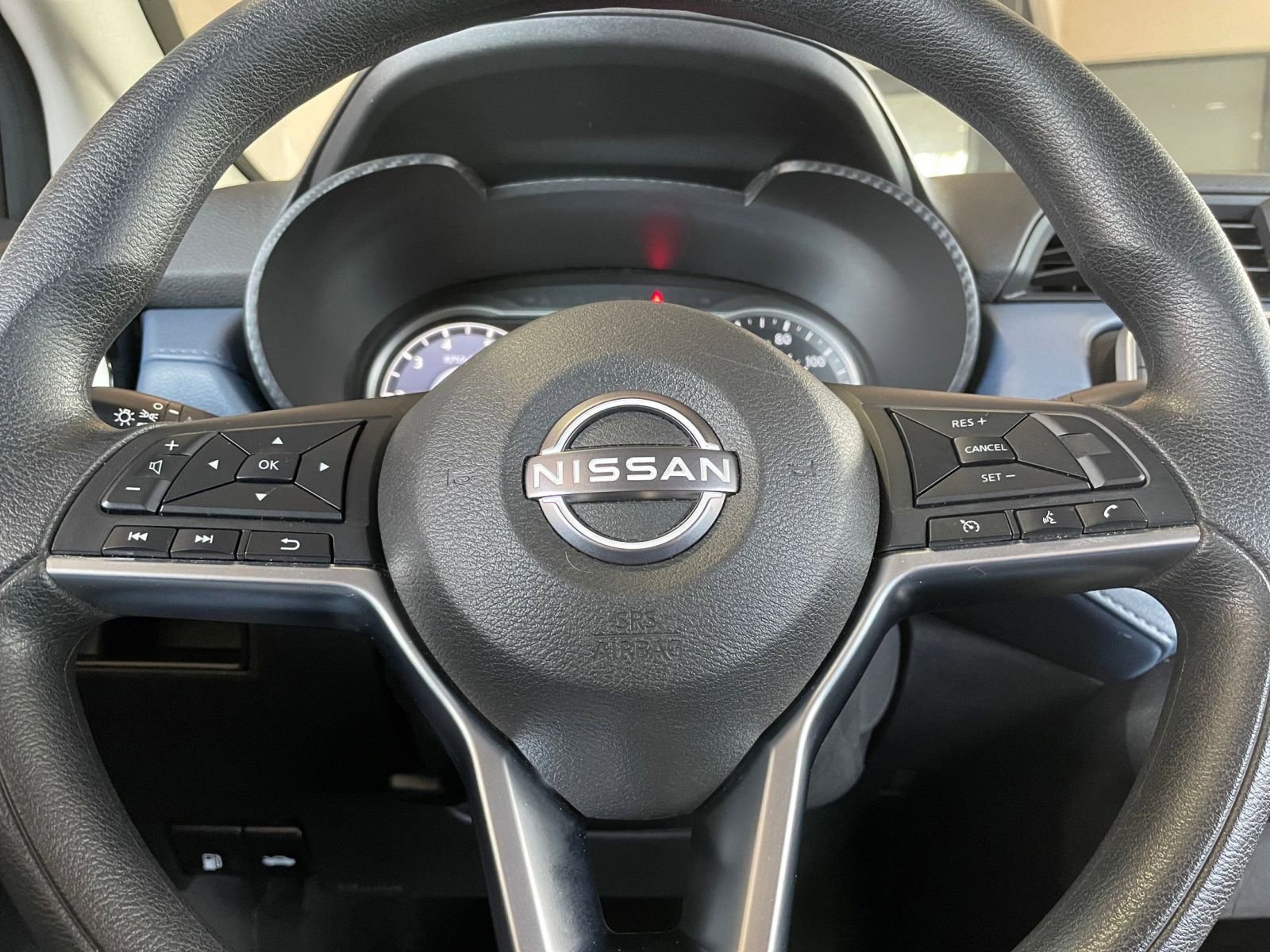 Used 2025 Nissan Versa SV image 25