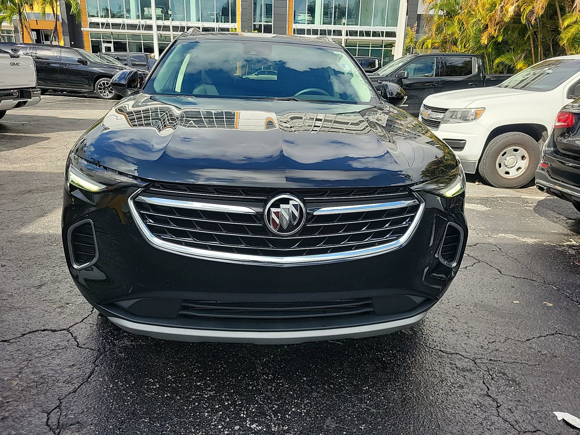 Used 2023 Buick Envision Essence image 3