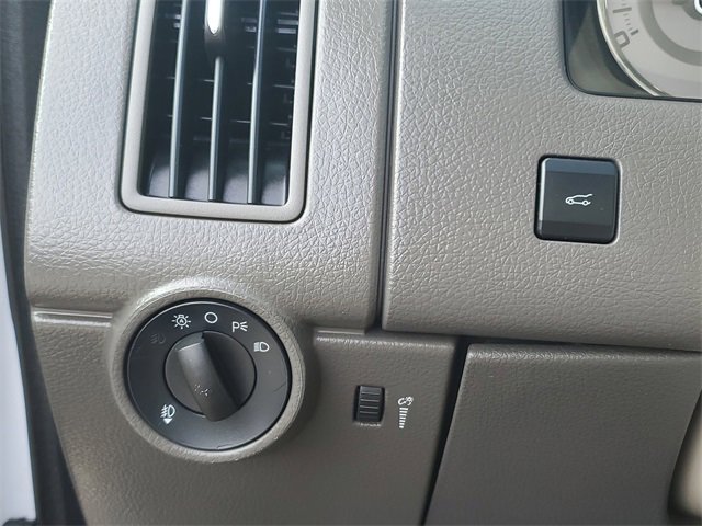 Used 2010 Ford Edge Limited image 21