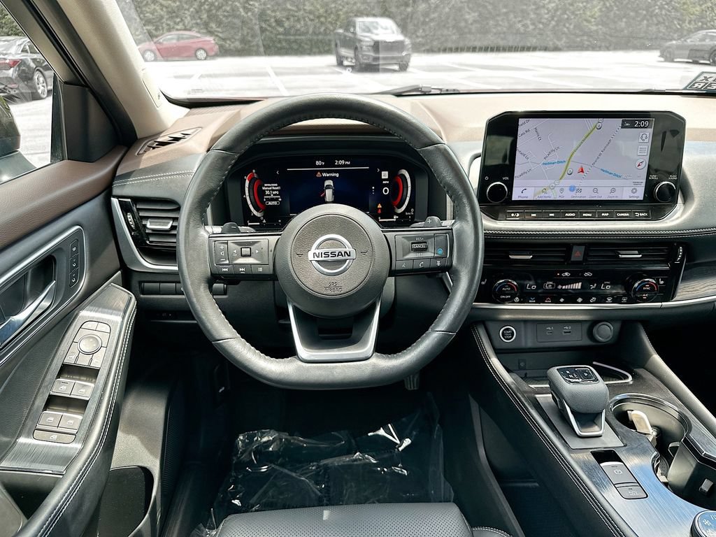 Used 2021 Nissan Rogue Platinum AWD/4WD image 30