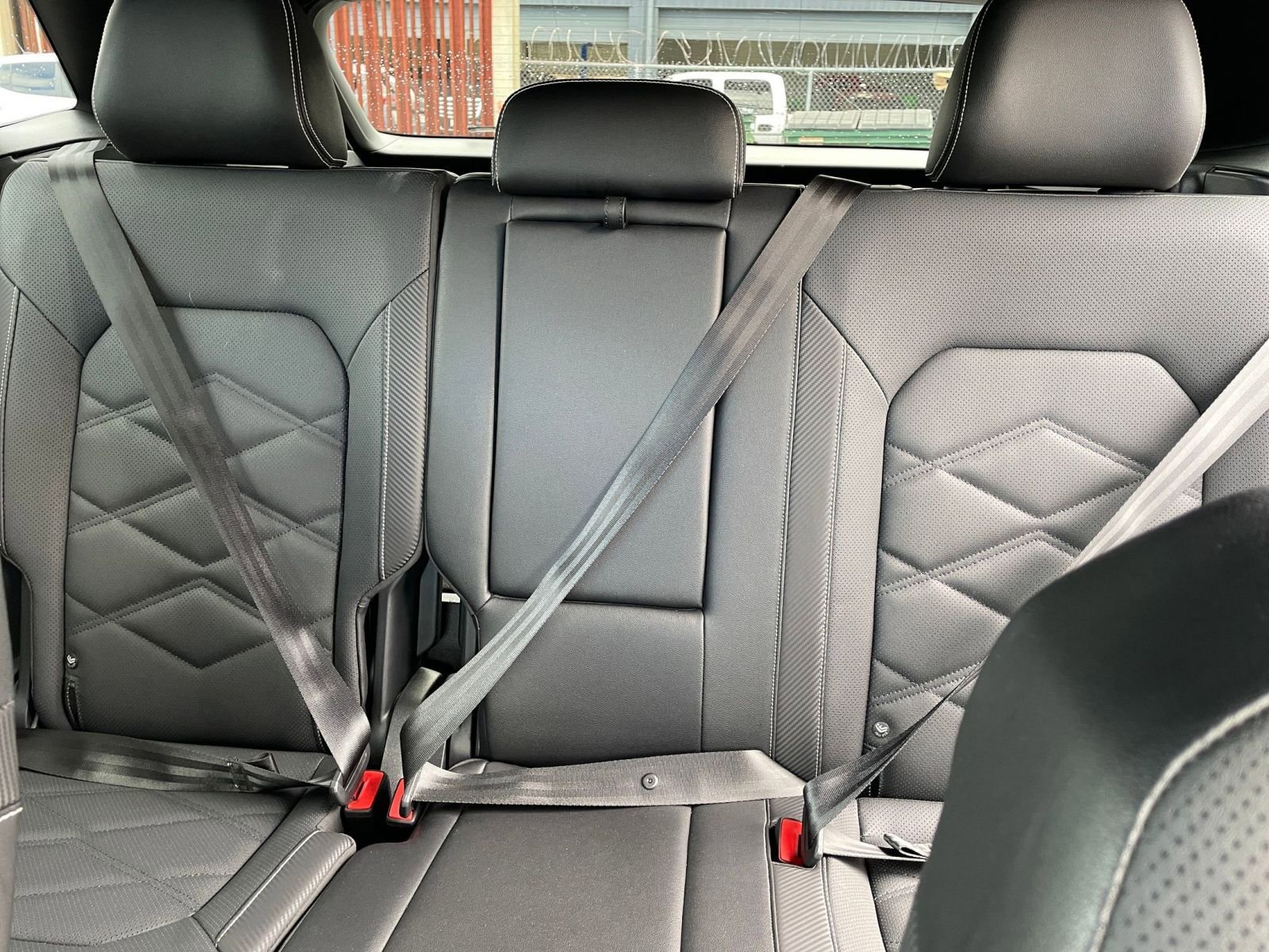 Used 2025 Volkswagen Atlas Cross Sport SE image 38