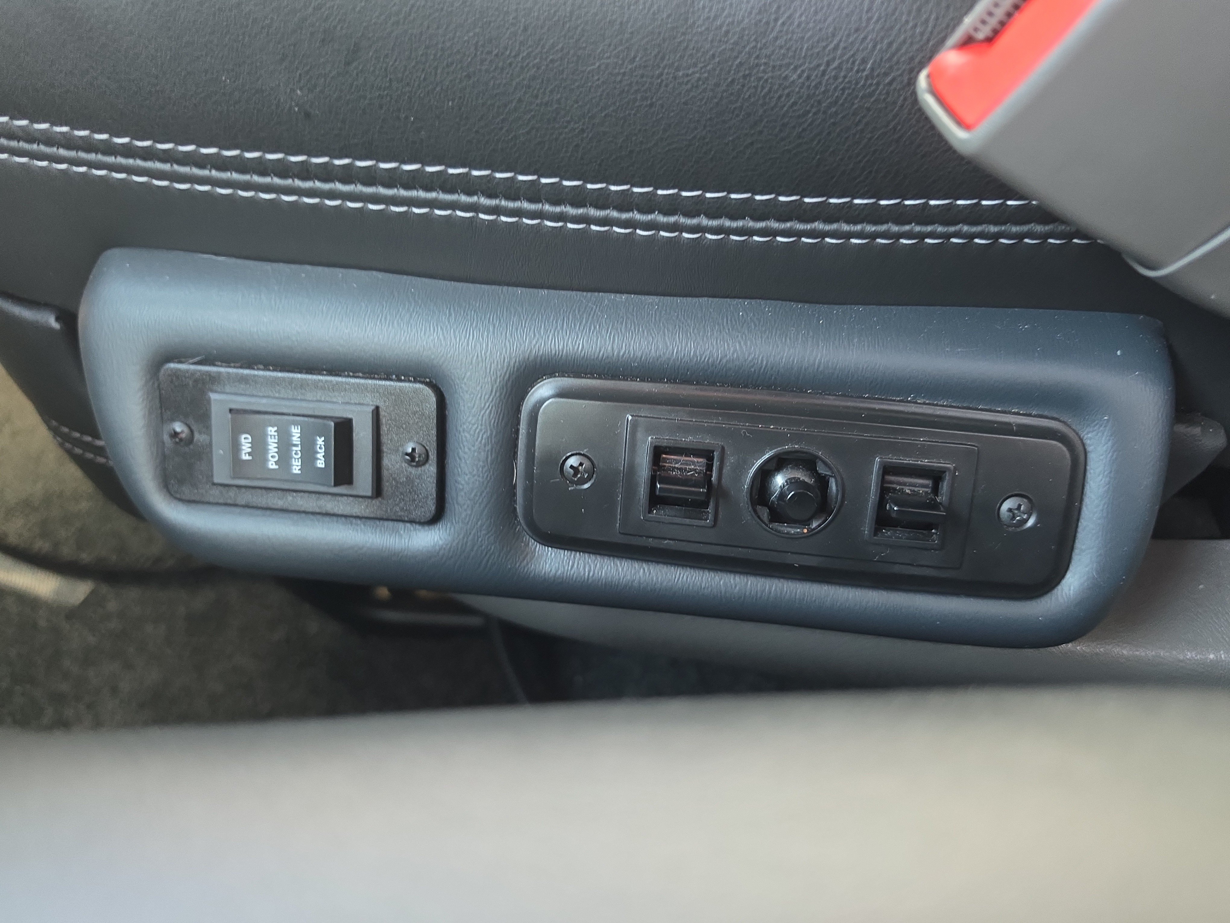 Used 2021 Chevrolet Express 2500 LS w/ Enhanced Convenience Package RWD image 33