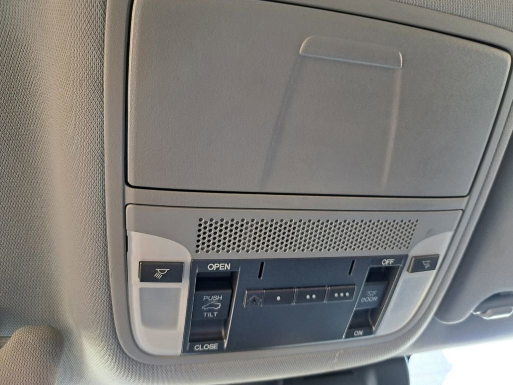 Used 2019 Acura MDX FWD image 17