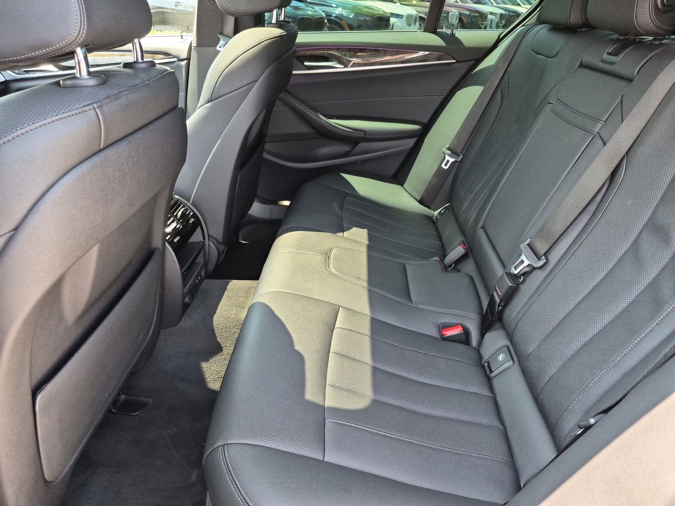 Used 2022 BMW 530i xDrive AWD/4WD image 32