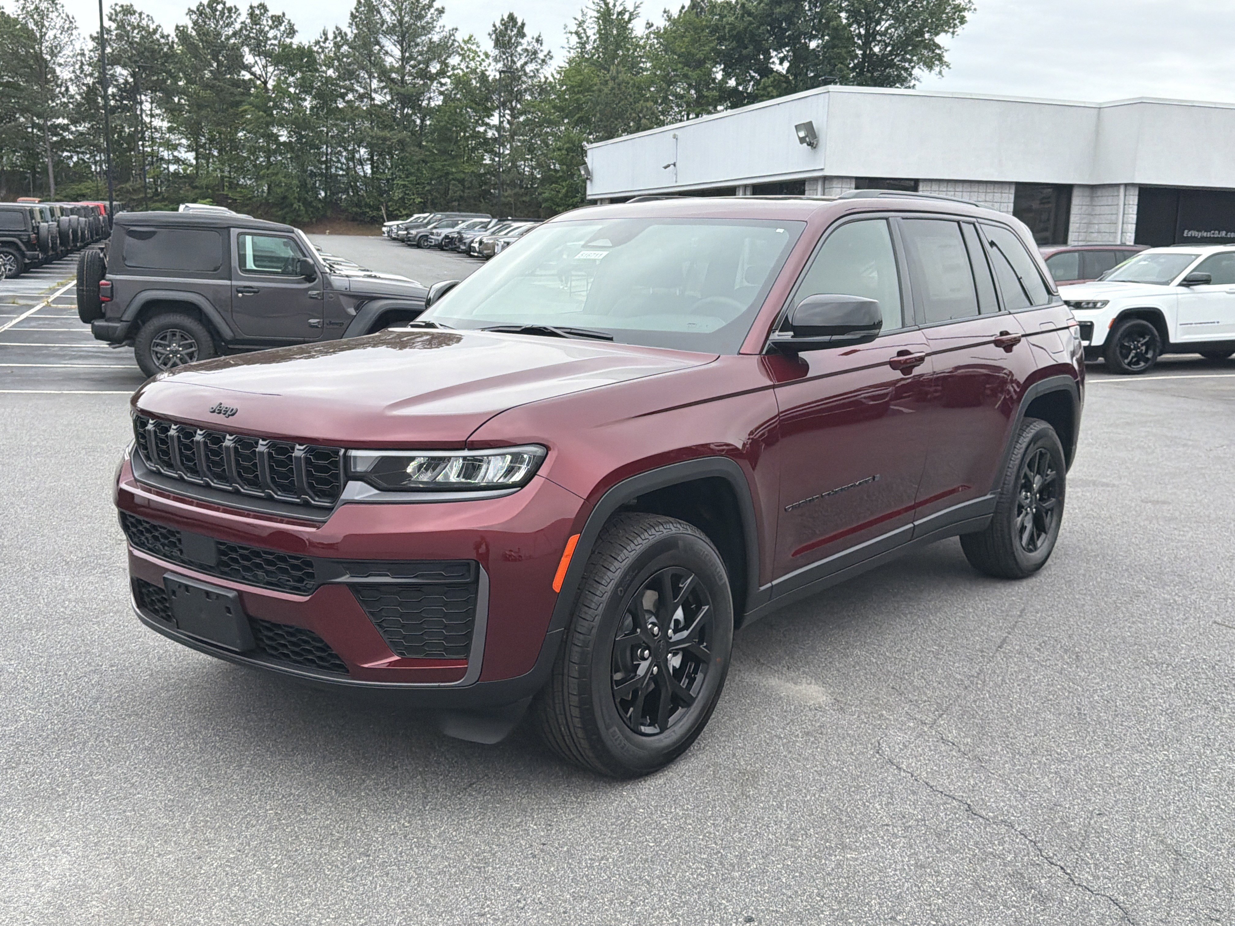 New 2026 Jeep Grand Cherokee Altitude RWD image 3